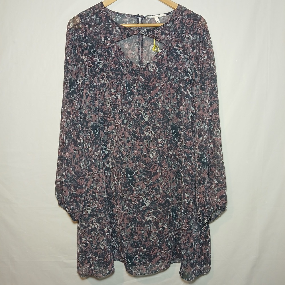 BCBG Generations Dress Size M Sheer With Keyhole‎ Front